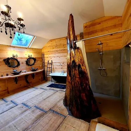 Insolites Et Intimistes En Pleine Nature Hotel *