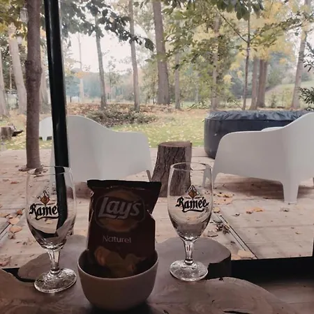 Insolites Et Intimistes En Pleine Nature מלון