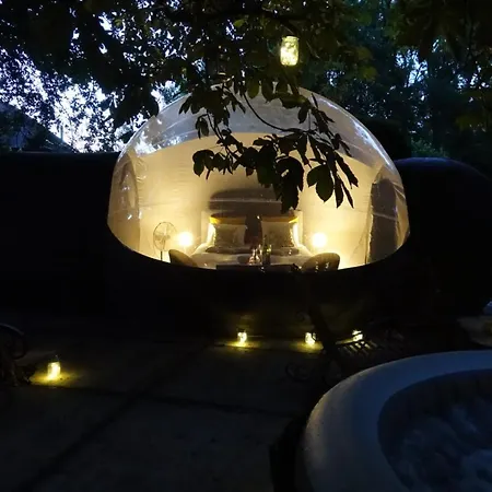 Insolites Et Intimistes En Pleine Nature *