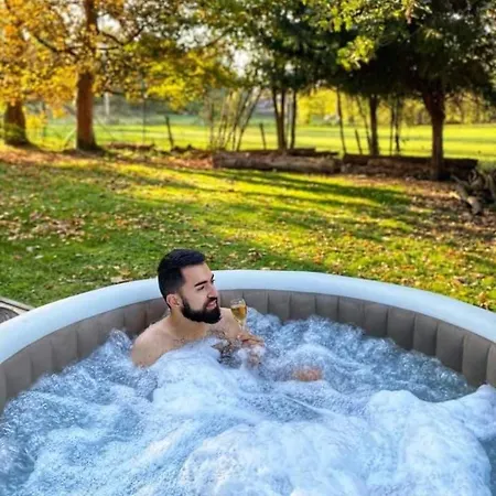 Insolites Et Intimistes En Pleine Nature מלון Jauchelette