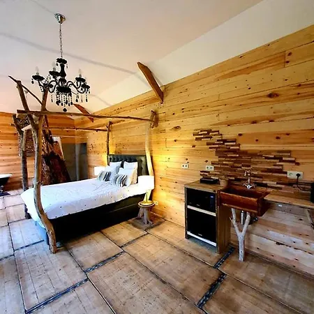 Insolites Et Intimistes En Pleine Nature